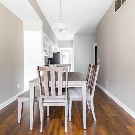Luxury Downtown Townhome Unit 7 Cleveland Exterior photo