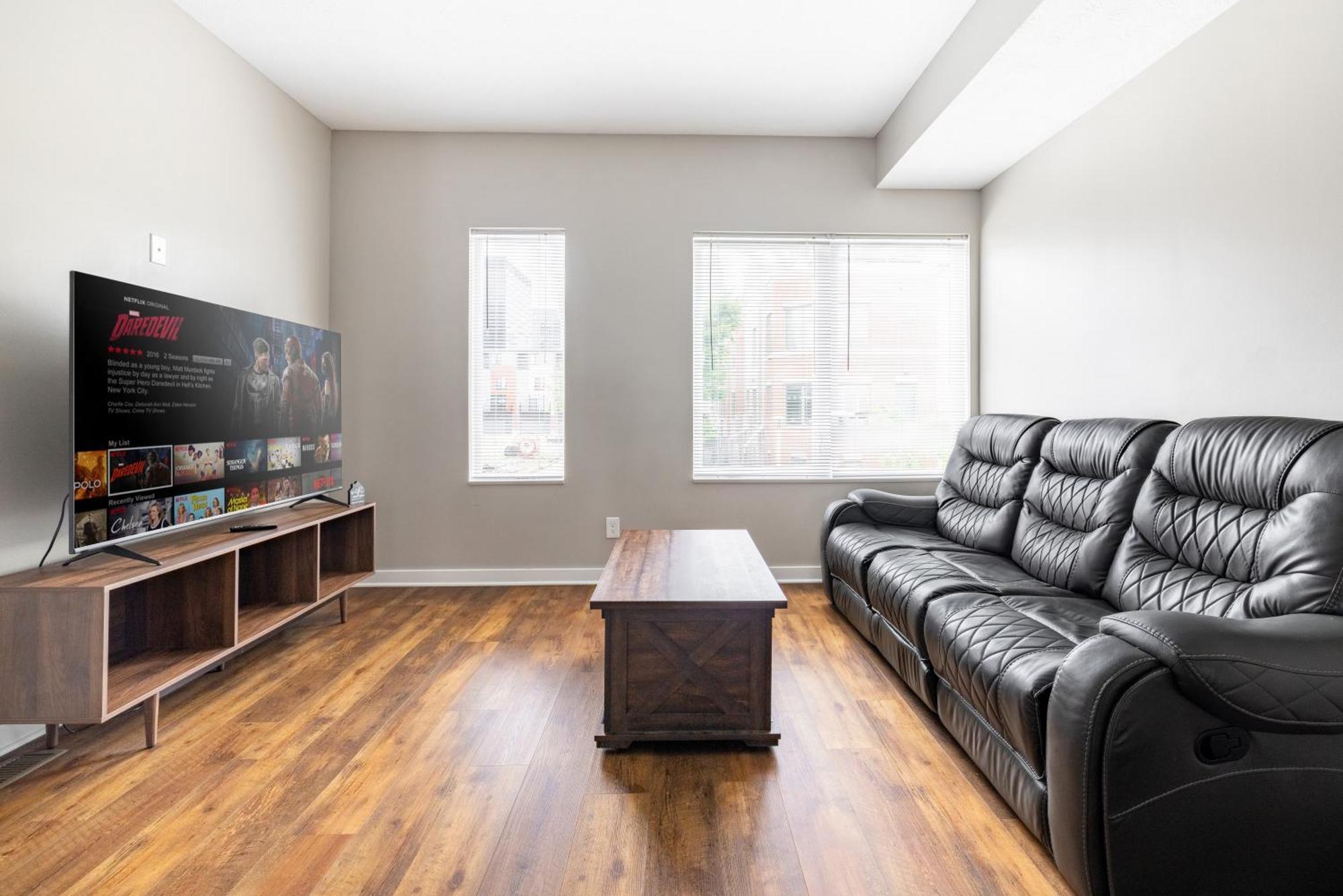 Luxury Downtown Townhome Unit 7 Cleveland Exterior photo